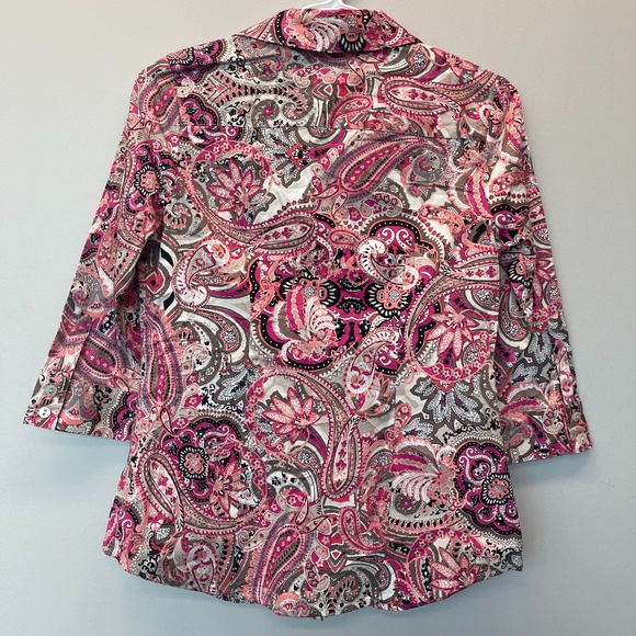 2/$15 🌱 212 Button down top - Picture 3 of 4